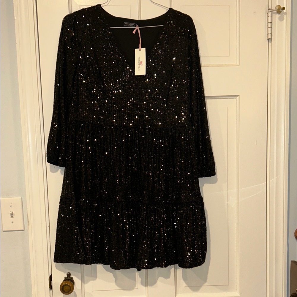Vineyard Vines Black Sequin tiered V-Neck Dress, medium NWT